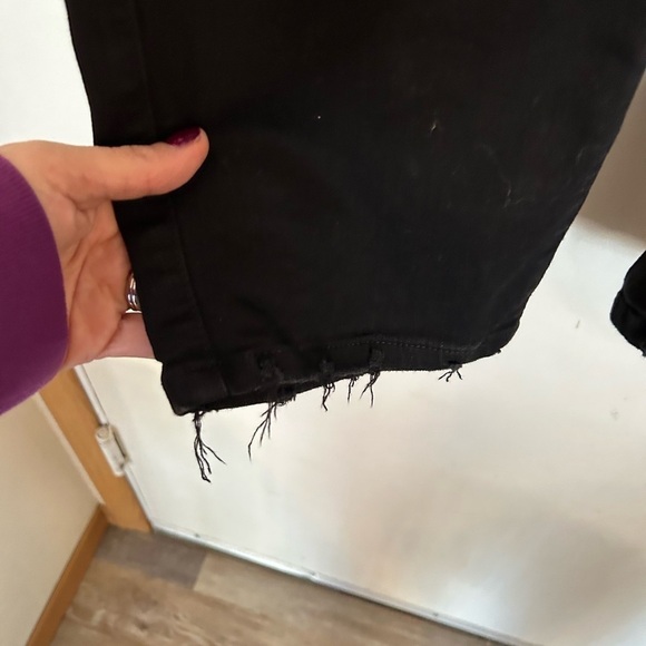 Torrid 20 bombshell skinny cropped jeans with raw hemline and distressing - Picture 5 of 7